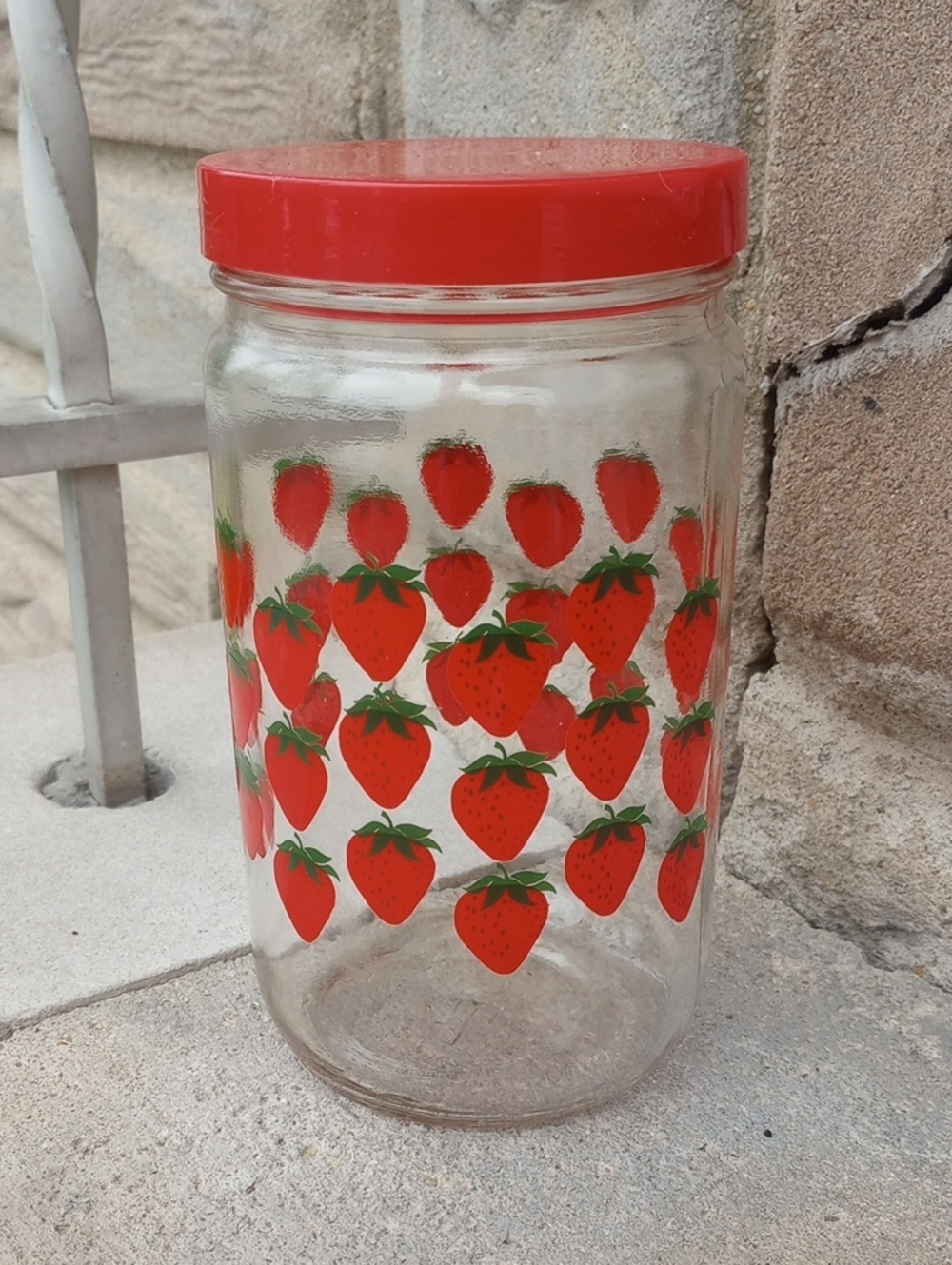 1 Quart Strawberry Vintage Clear Glass Storage Jar w/ Lid. Red & Green Design